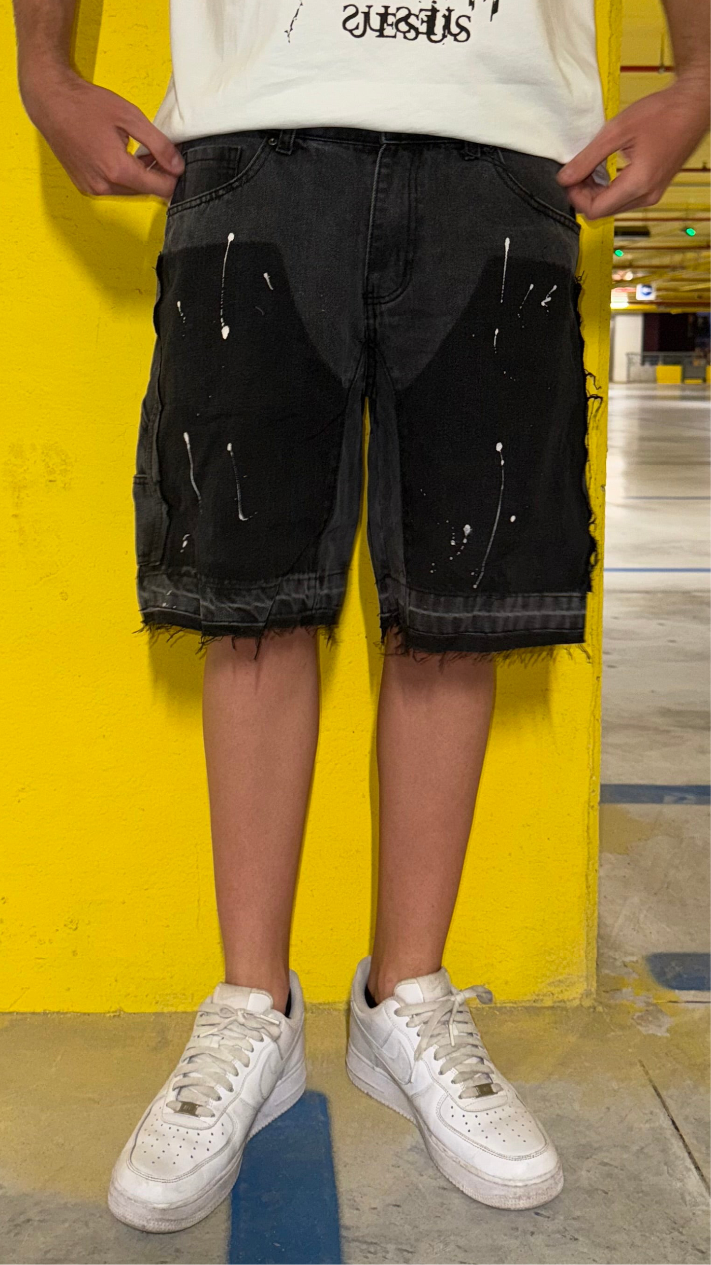 Shorts carpenter paint